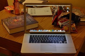 This Looks Shopped: Perfectly Framed Desktop Wallpaper