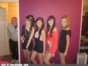 Photobomb Level: Dad