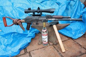 Man Builds a Homemade AK-47 Out of an Old Shovel