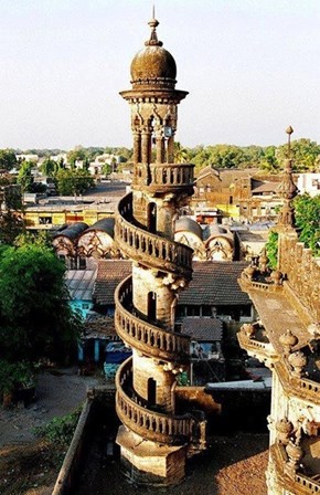 Mahabat Maqbara, India
