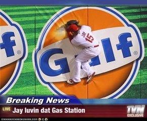 Breaking News - Jay luvin dat Gas Station